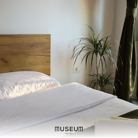 Museum Hotel Пристина Екстериор снимка