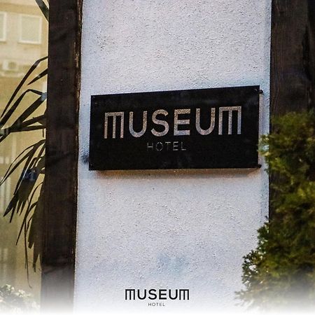 Museum Hotel Пристина Екстериор снимка