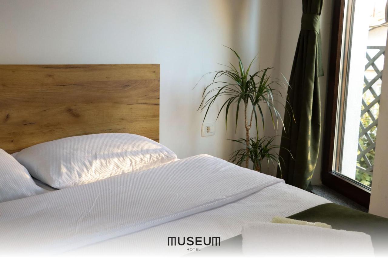 Museum Hotel Пристина Екстериор снимка