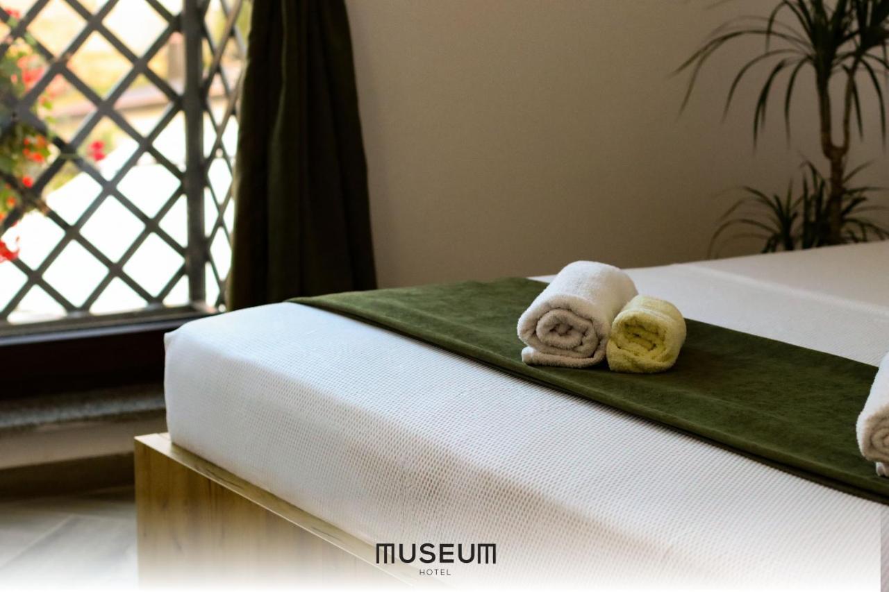 Museum Hotel Пристина Екстериор снимка