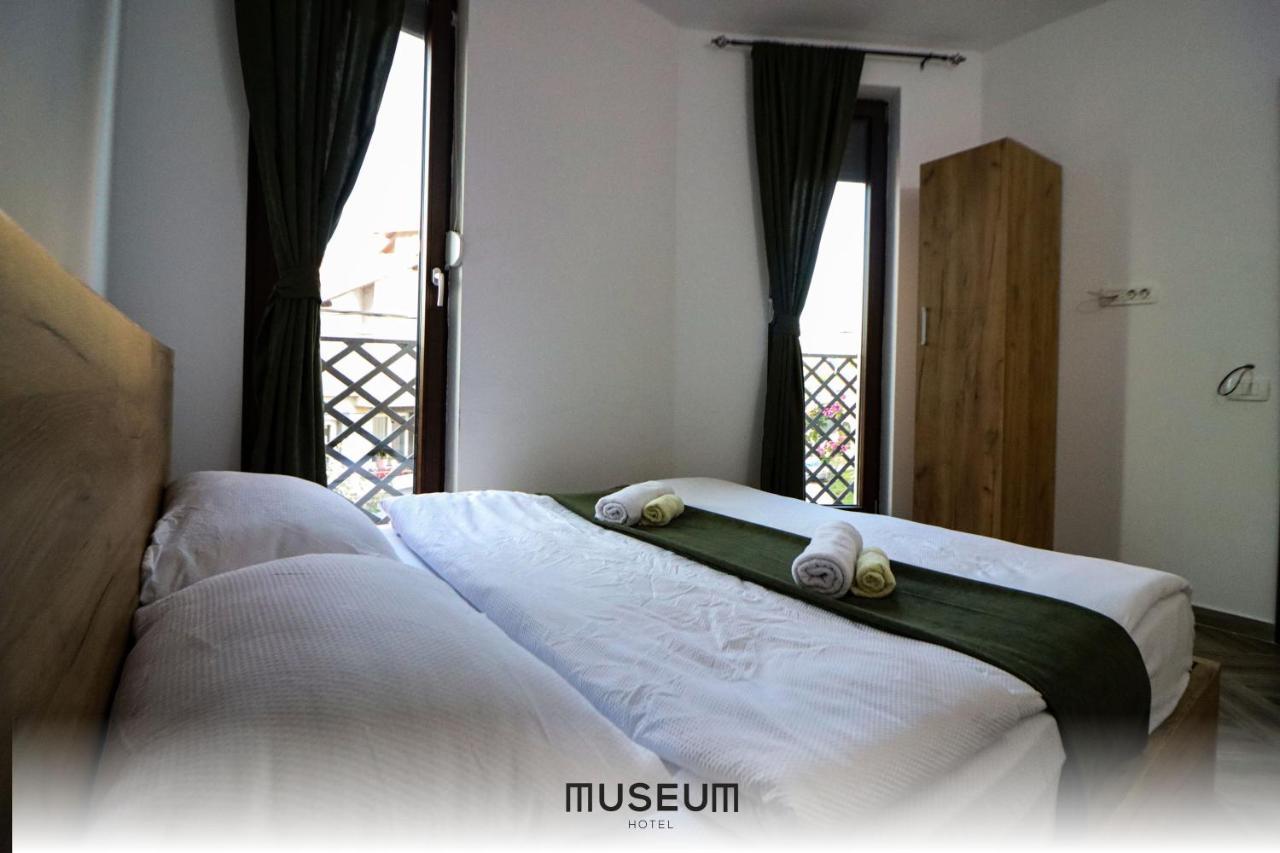 Museum Hotel Пристина Екстериор снимка