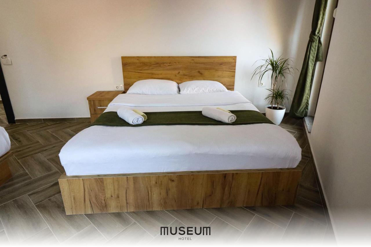 Museum Hotel Пристина Екстериор снимка