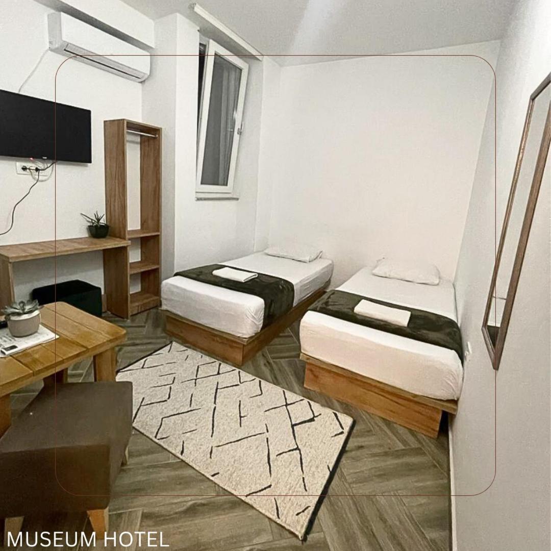 Museum Hotel Пристина Стая снимка